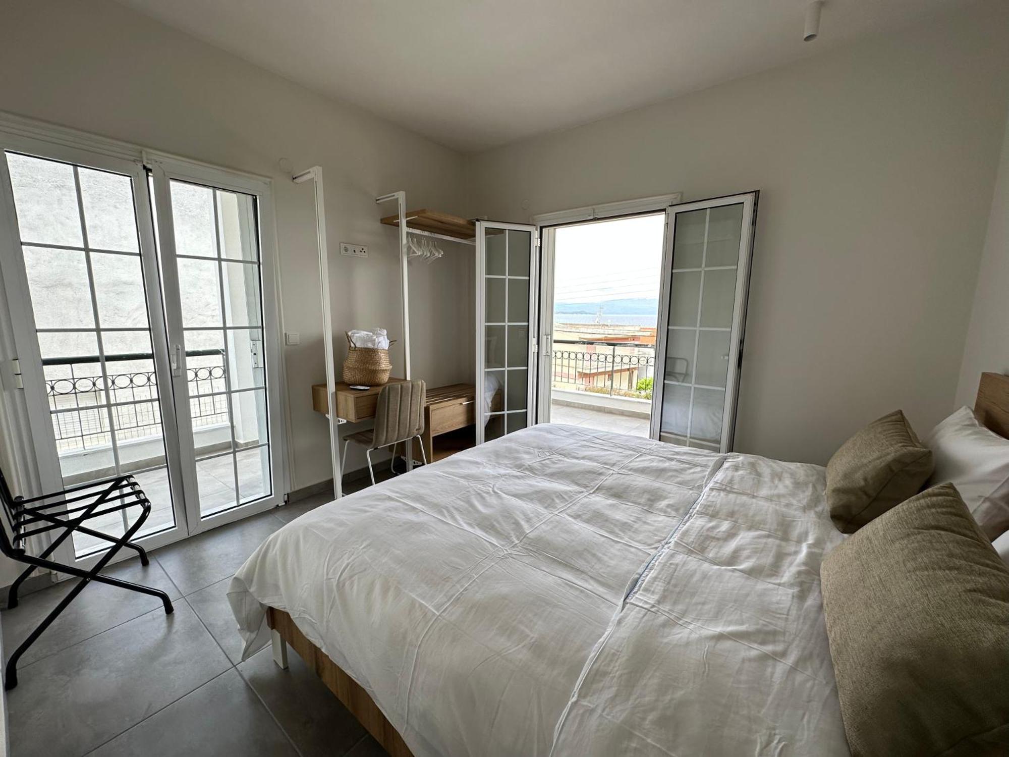 Villa Eleni Greece - Wonderful Sea View Studios Nea Roda Exterior photo
