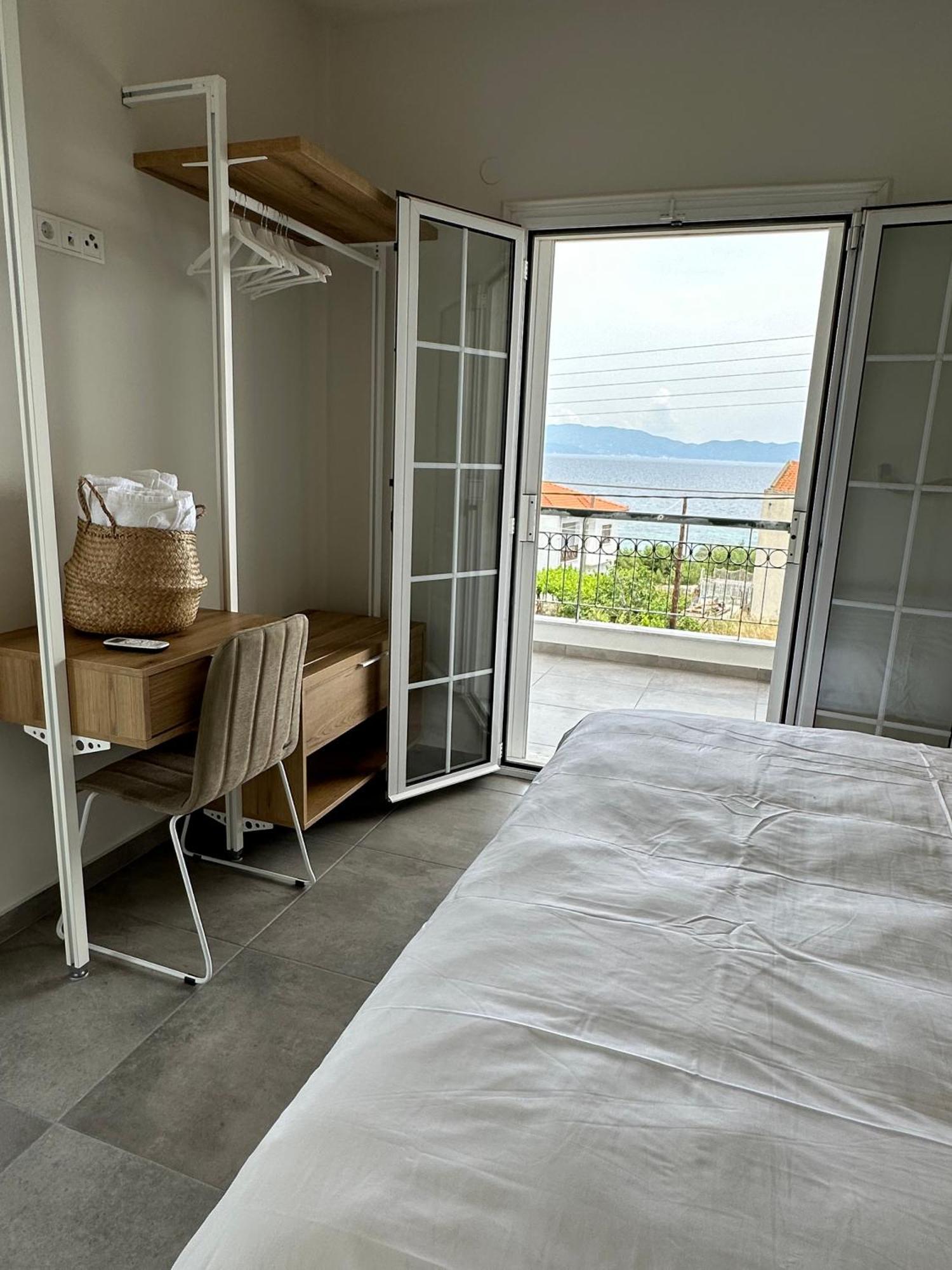 Villa Eleni Greece - Wonderful Sea View Studios Nea Roda Exterior photo